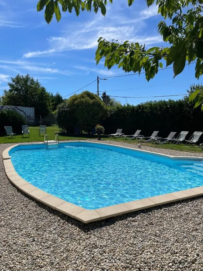 Chateau De La Saone Lens-Lestang Bed & Breakfast